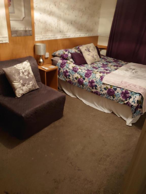 The Golden Sands B&B room 1